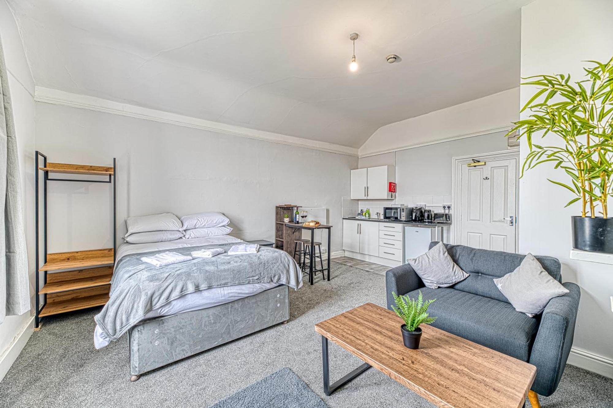 Apartment Heights By Guestz Chester